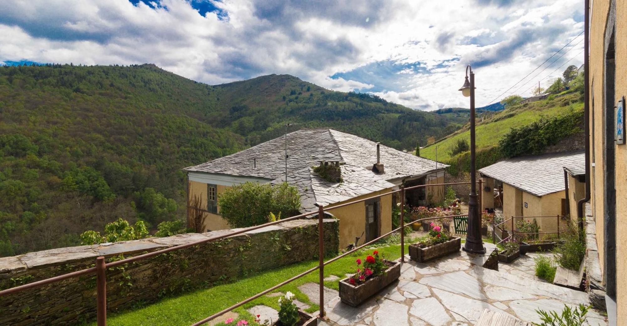Apartamentos Rurales El Bosque De Las Vinas Boal Dış mekan fotoğraf